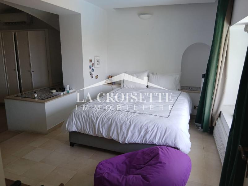 Villa S+4 avec piscine et jardin à La Marsa
